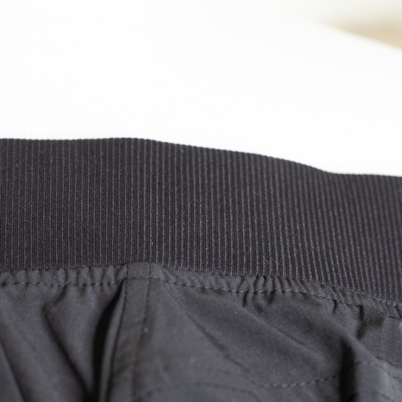 Athleta Midtown Skort Black Size 8 | Lightweight Stretch Active Skirt - Picture 5 of 6